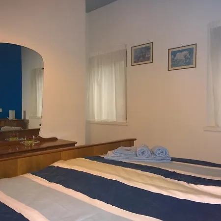 Statale 51 Bed and breakfast